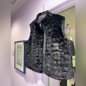 GORSKI Black Textured Real Fur Zip Vest Size L